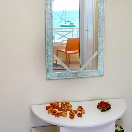 Studios Akrogiali Apartment